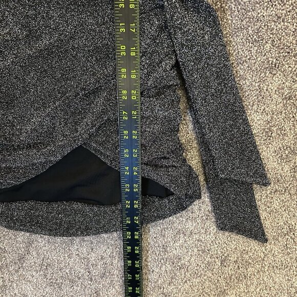 Express Womens Relaxed Metallic V-Neck Surplice Tie Waist Top Size S NWT $68 - Picture 16 of 16